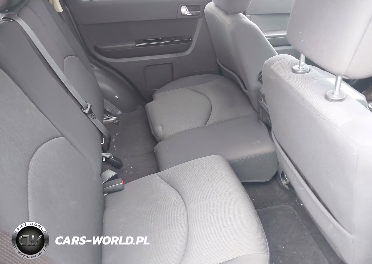 2011 Mazda Tribute I Touring VIN:4F2CY9C78BKM00043 - 8