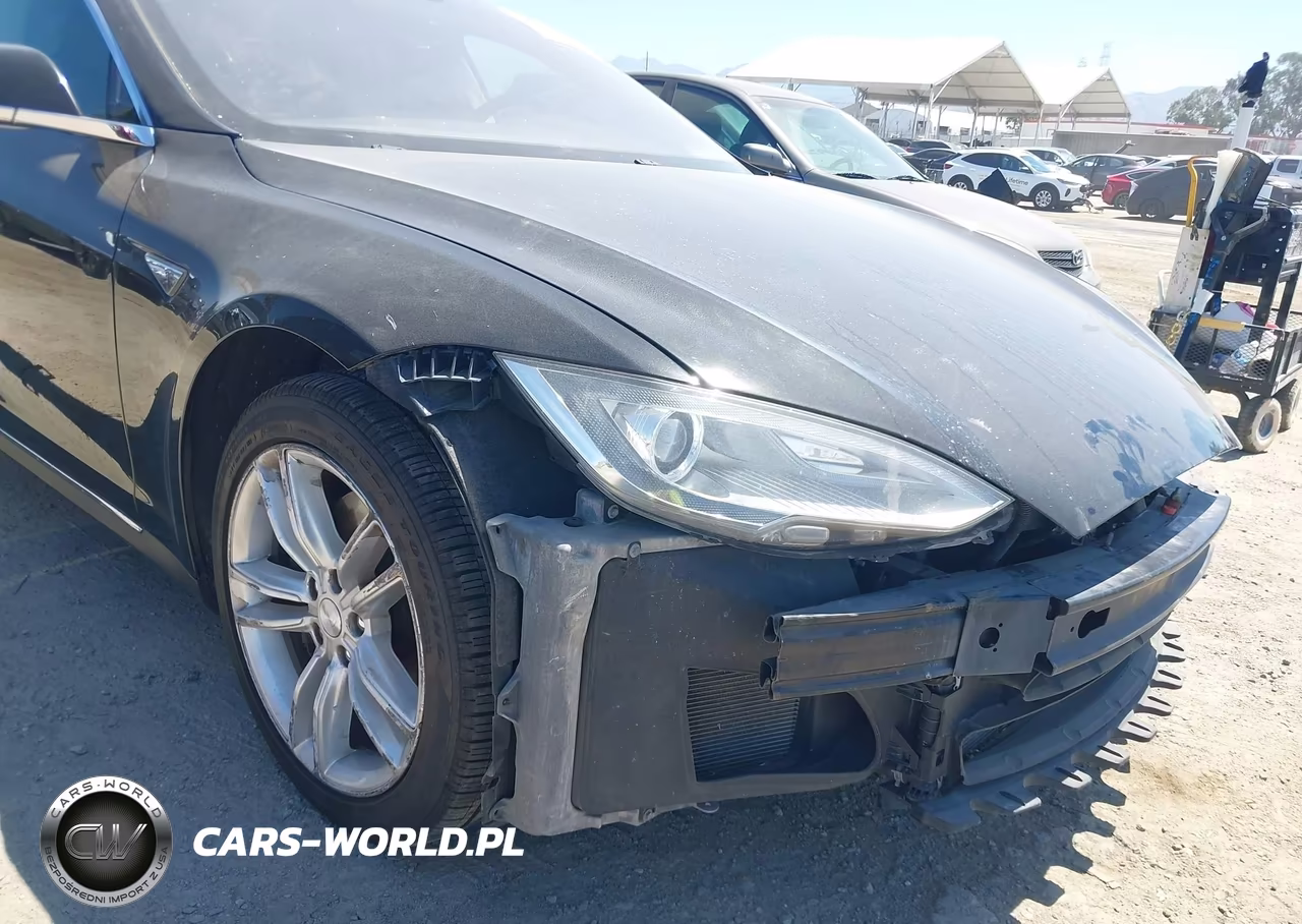 2013 Tesla Model S VIN:5YJSA1CN9DFP27745 - 21