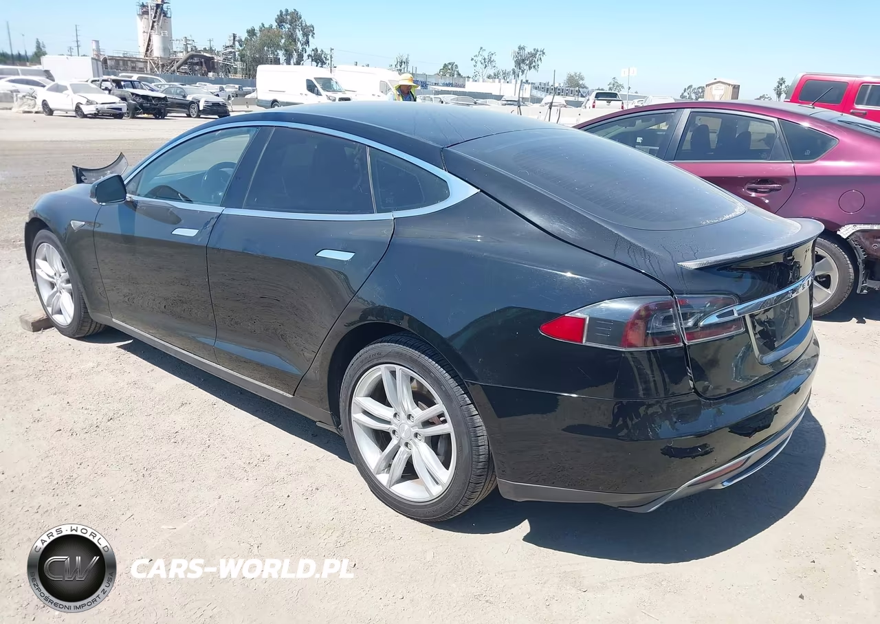 2013 Tesla Model S VIN:5YJSA1CN9DFP27745 - 3
