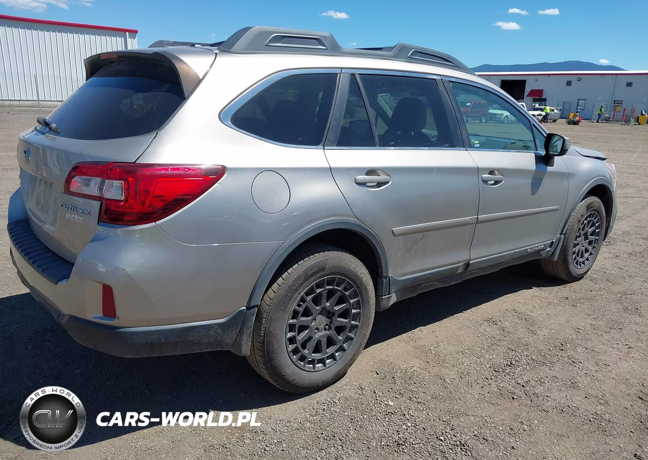 2015 Subaru Outback 2.5I Premium VIN:4S4BSAFCXF3295685 - 4