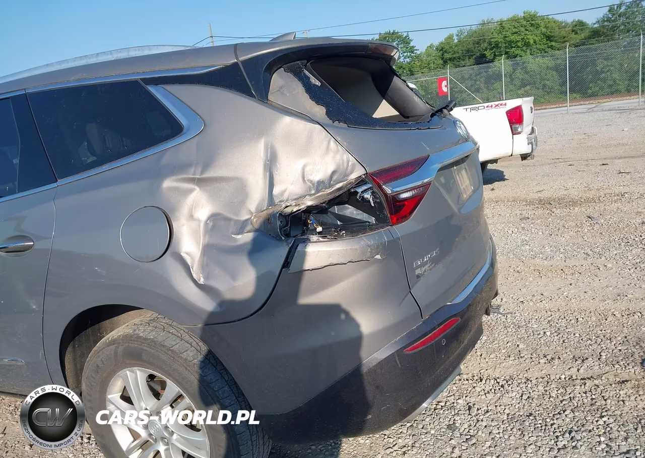 2018 Buick Enclave Essence VIN:5GAEVAKW9JJ126675 - 6