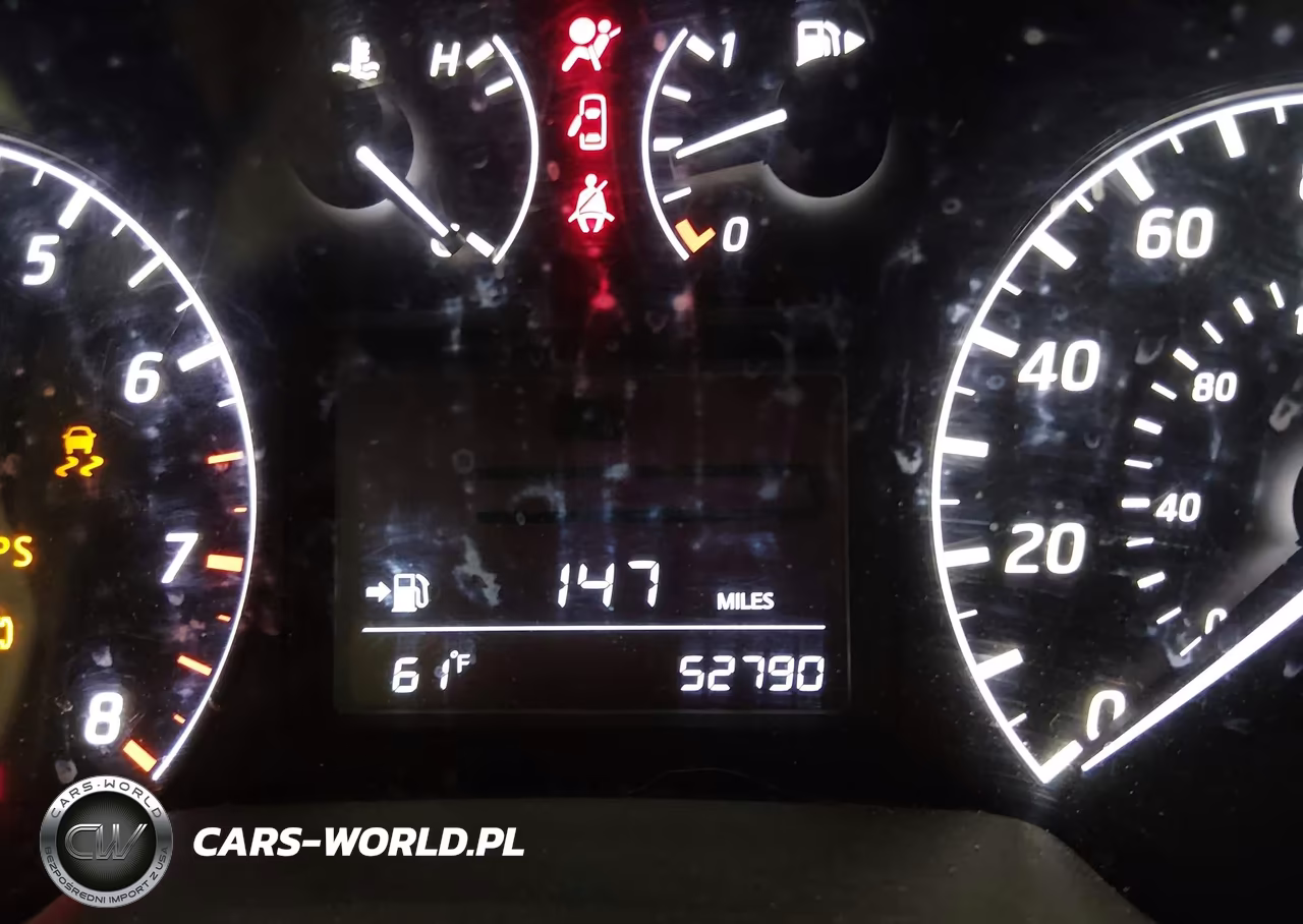 2019 Nissan Sentra S VIN:3N1AB7AP8KY425772 - 15