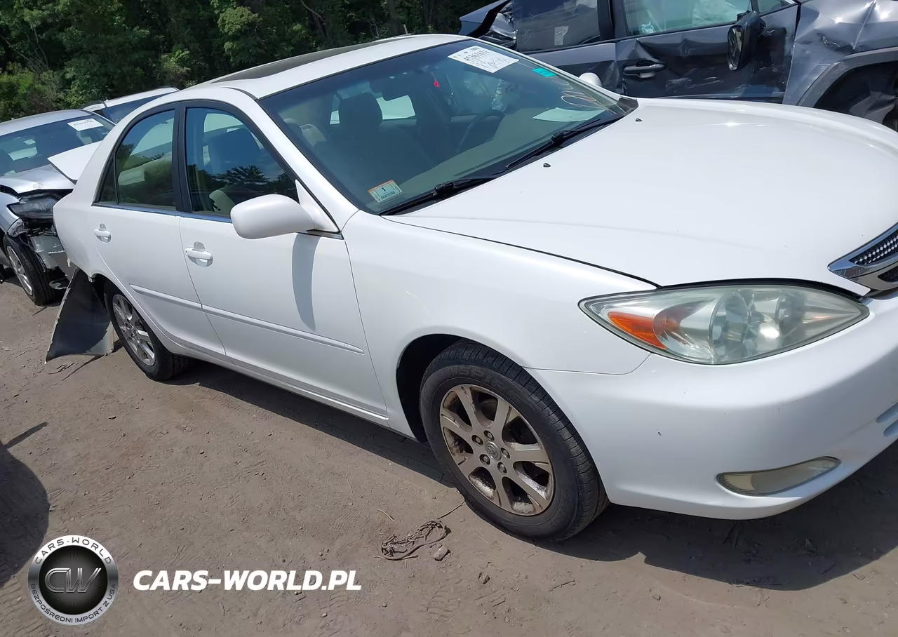 2004 Toyota Camry Le – zdjęcie 1 z 16