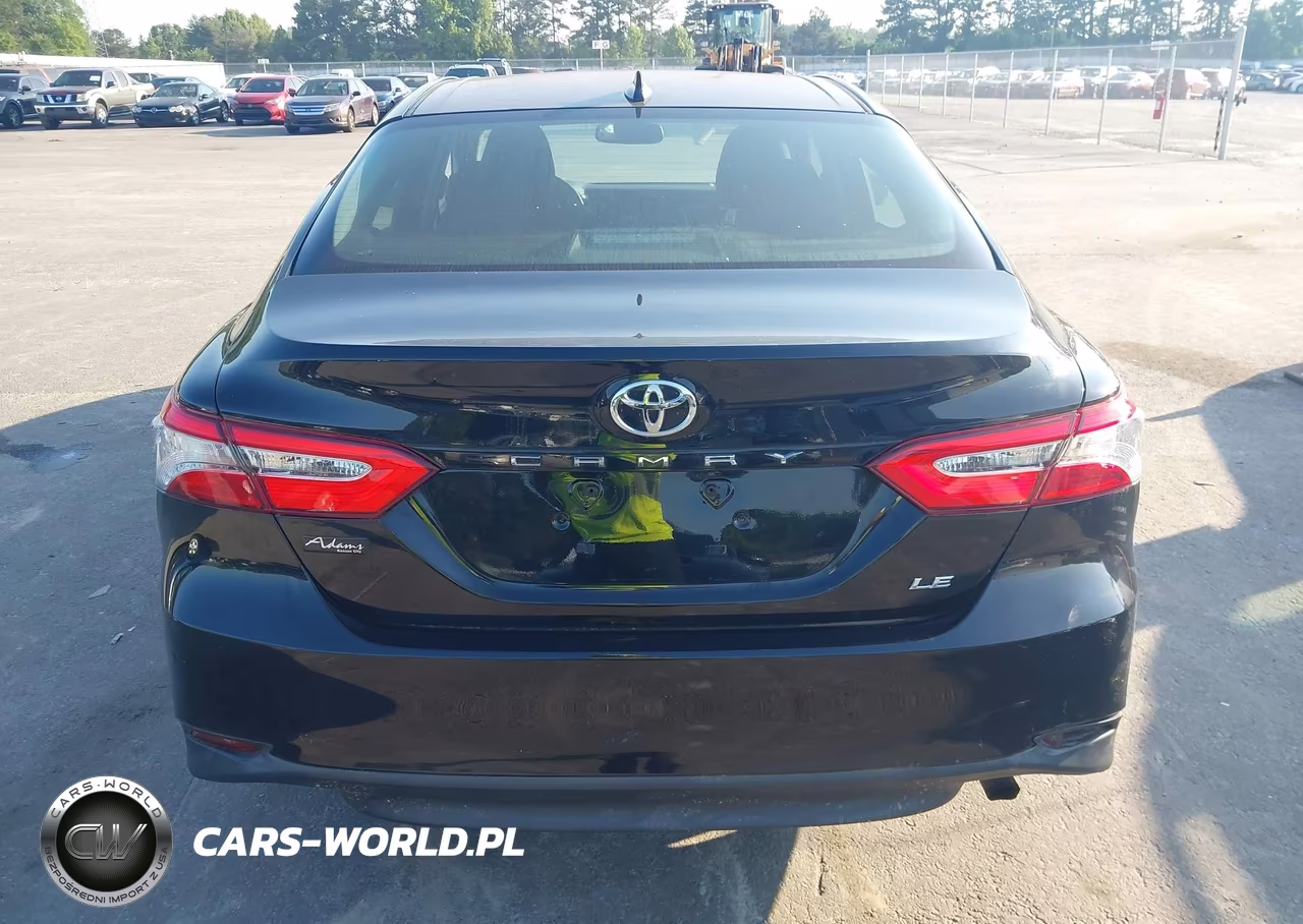 2019 Toyota Camry Le VIN:4T1B11HK3KU234979 - 16