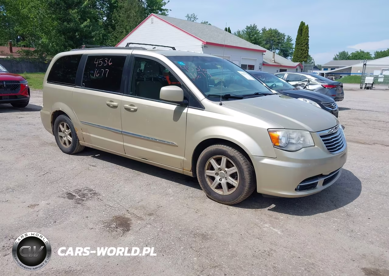 2011 Chrysler Town & Country Touring