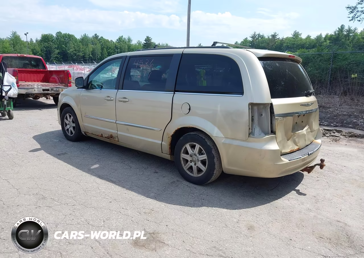 2011 Chrysler Town & Country Touring VIN:2A4RR5DG4BR768553 - 3