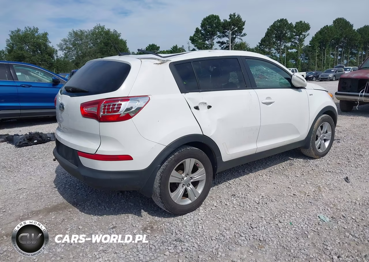 2013 Kia Sportage Lx VIN:KNDPBCA25D7405228 - 4