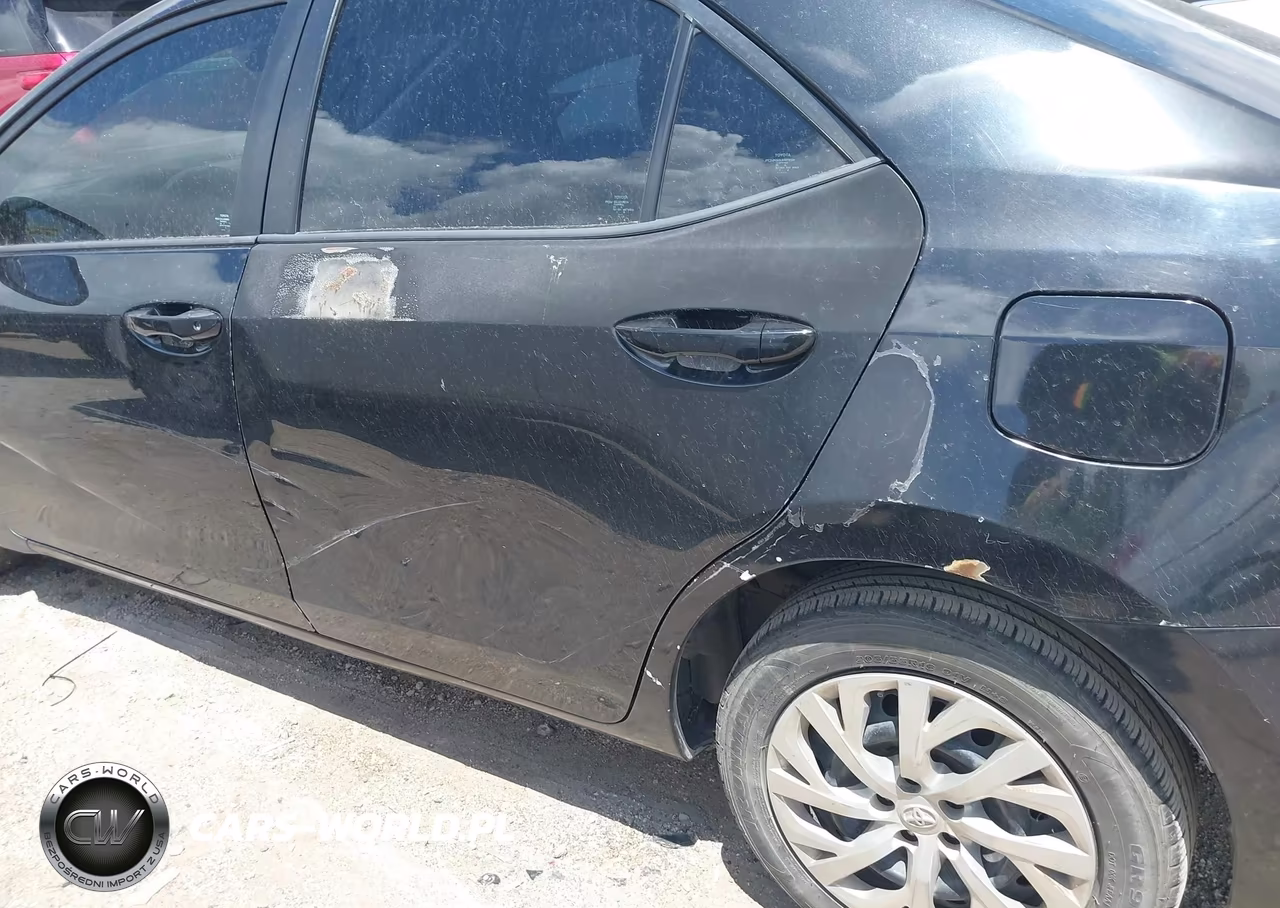 2017 Toyota Corolla Le VIN:5YFBURHE2HP599101 - 17
