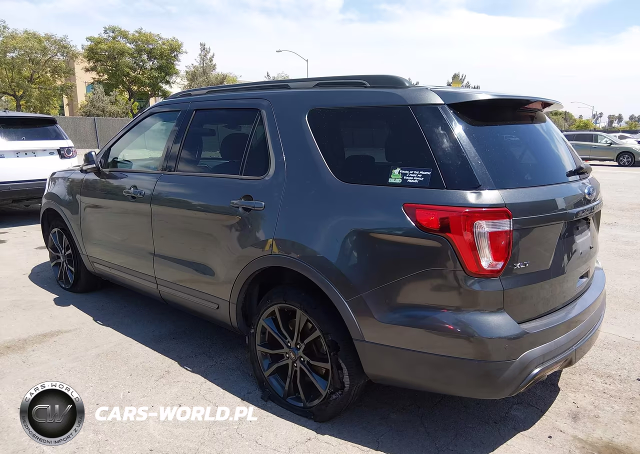2017 Ford Explorer Xlt VIN:1FM5K8D8XHGD55593 - 6