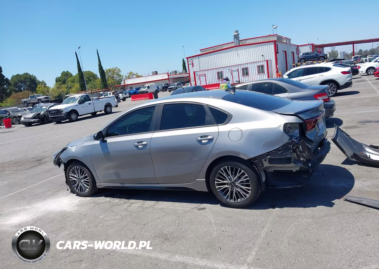 2022 Kia Forte Gt-Line VIN:3KPF54AD7NE481545 - 15