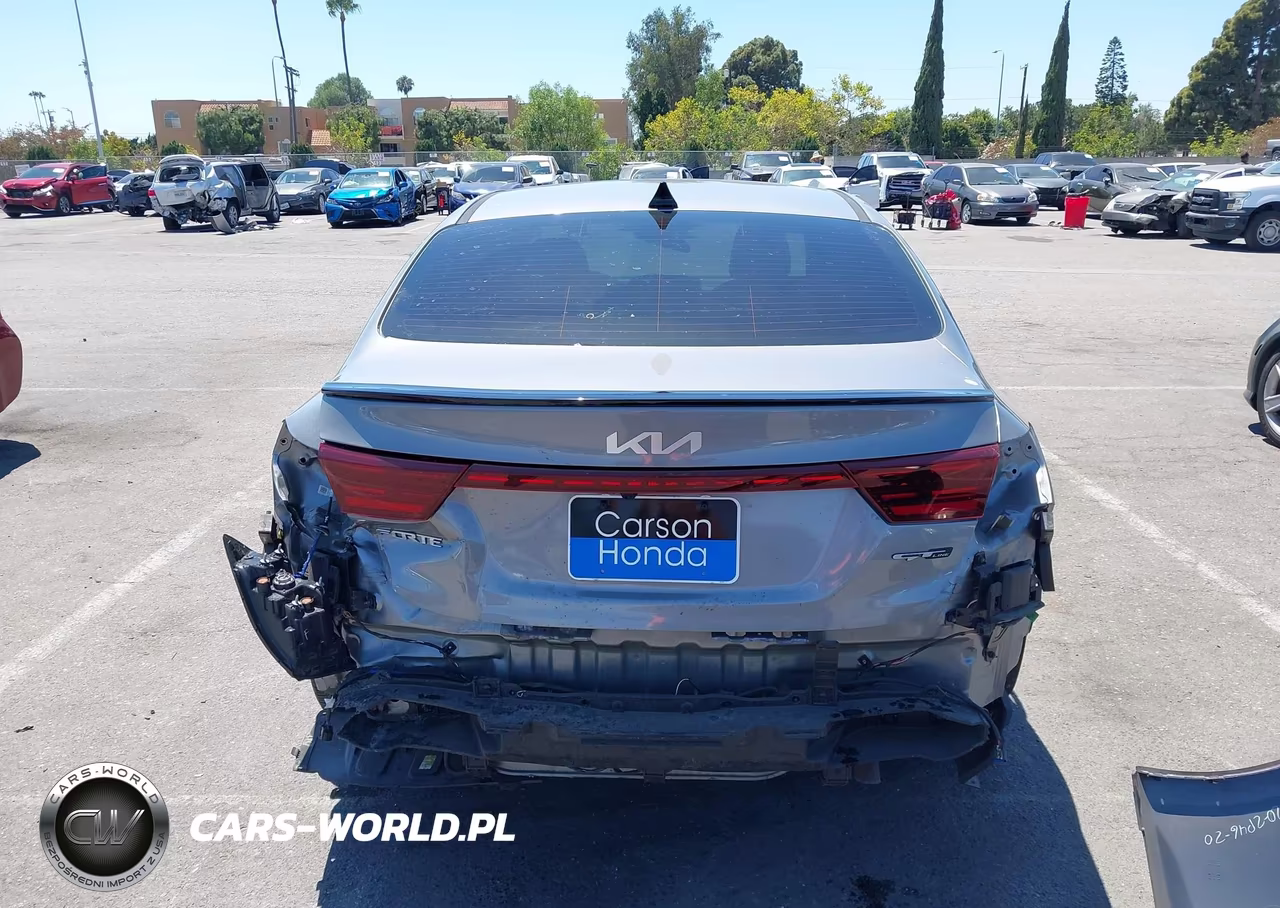 2022 Kia Forte Gt-Line VIN:3KPF54AD7NE481545 - 17
