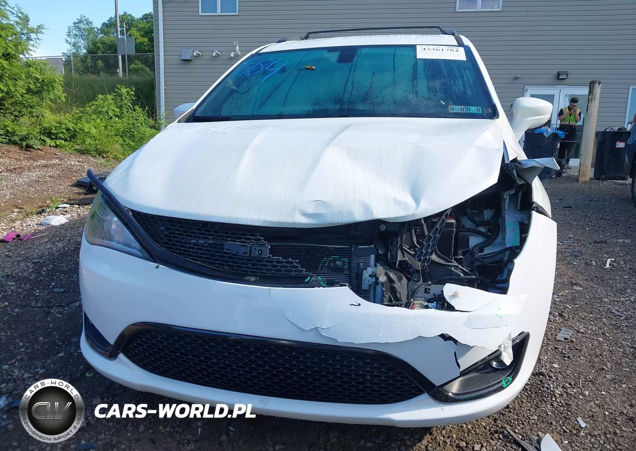 2018 Chrysler Pacifica Touring L VIN:2C4RC1BG8JR274312 - 12