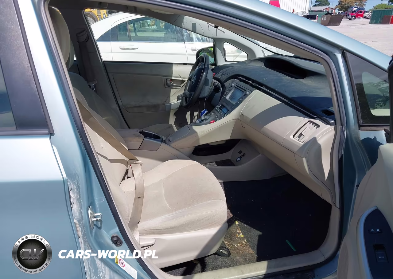 2013 Toyota Prius Two VIN:JTDKN3DUXD5641822 - 5