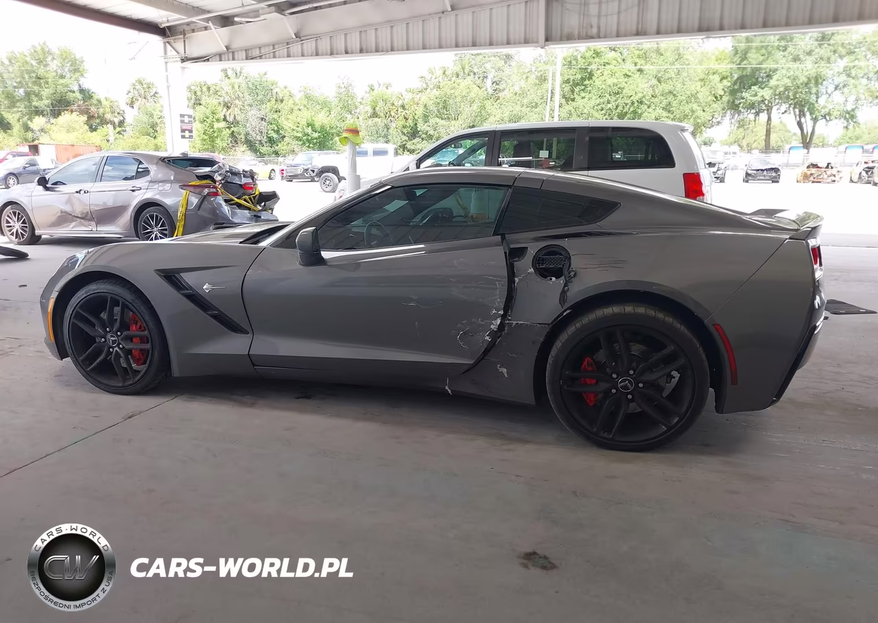 2015 Chevrolet Corvette Stingray Z51 VIN:1G1YK2D75F5102592 - 14
