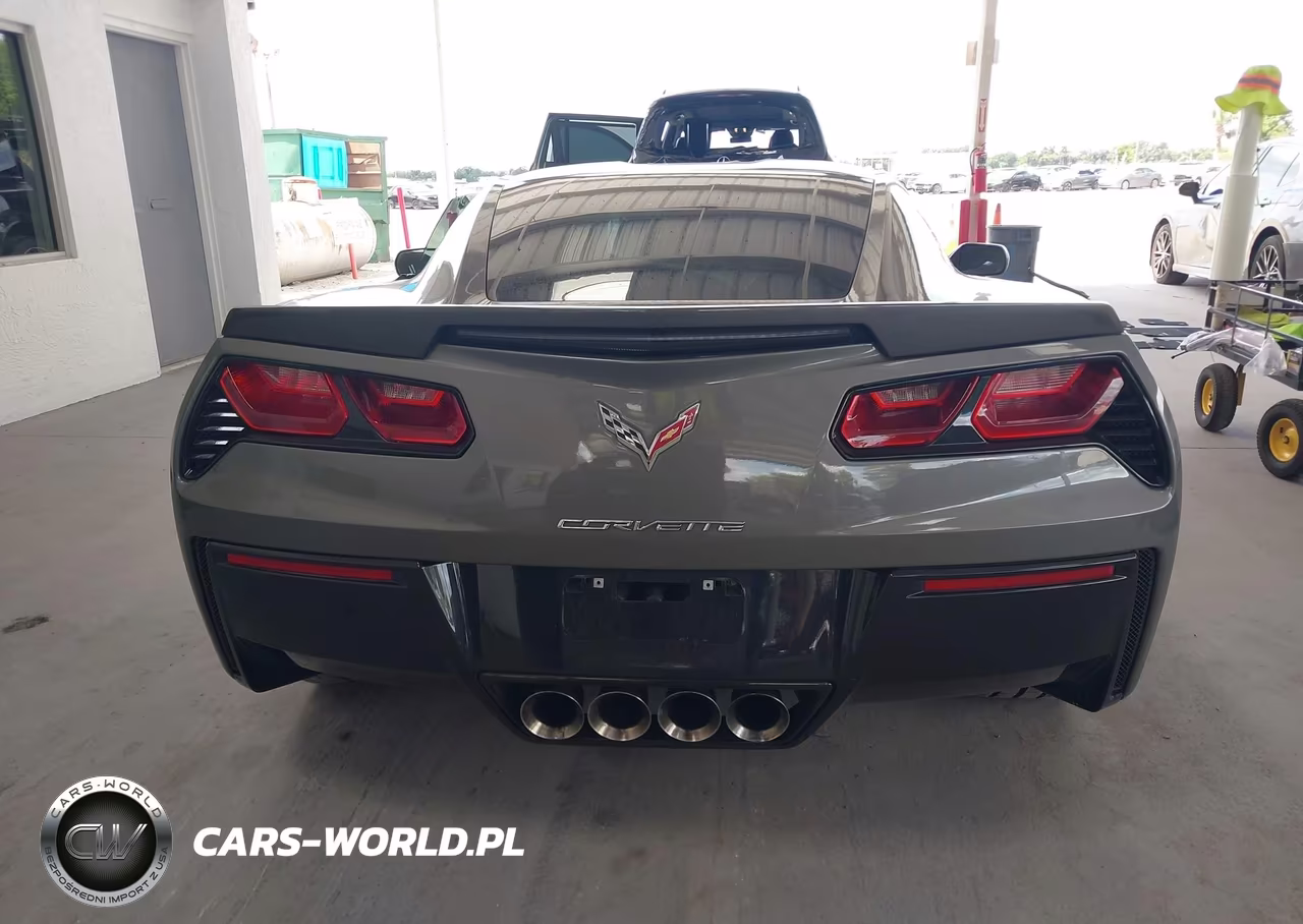 2015 Chevrolet Corvette Stingray Z51 VIN:1G1YK2D75F5102592 - 16