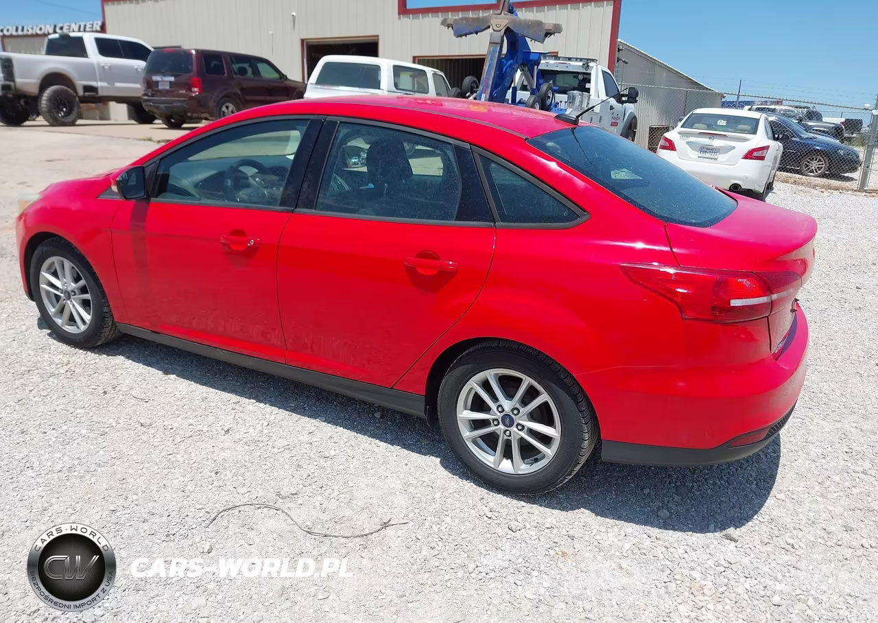 2015 Ford Focus Se VIN:1FADP3F24FL206846 - 3