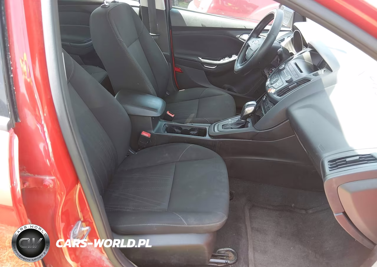 2015 Ford Focus Se VIN:1FADP3F24FL206846 - 5