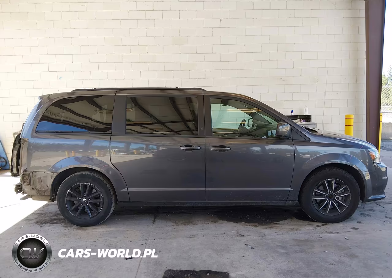 2018 Dodge Grand Caravan Gt VIN:2C4RDGEG8JR281952 - 14