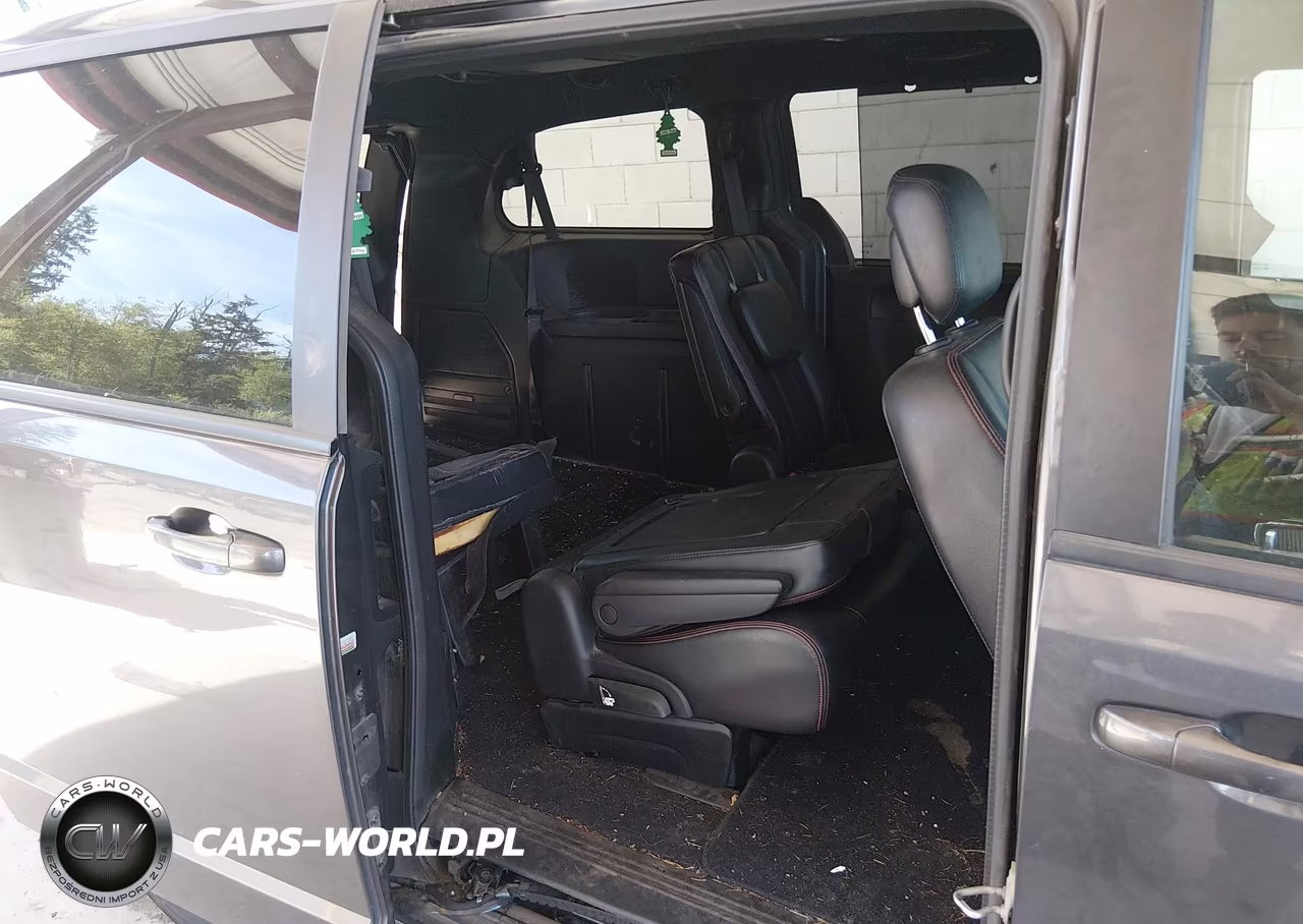 2018 Dodge Grand Caravan Gt VIN:2C4RDGEG8JR281952 - 8