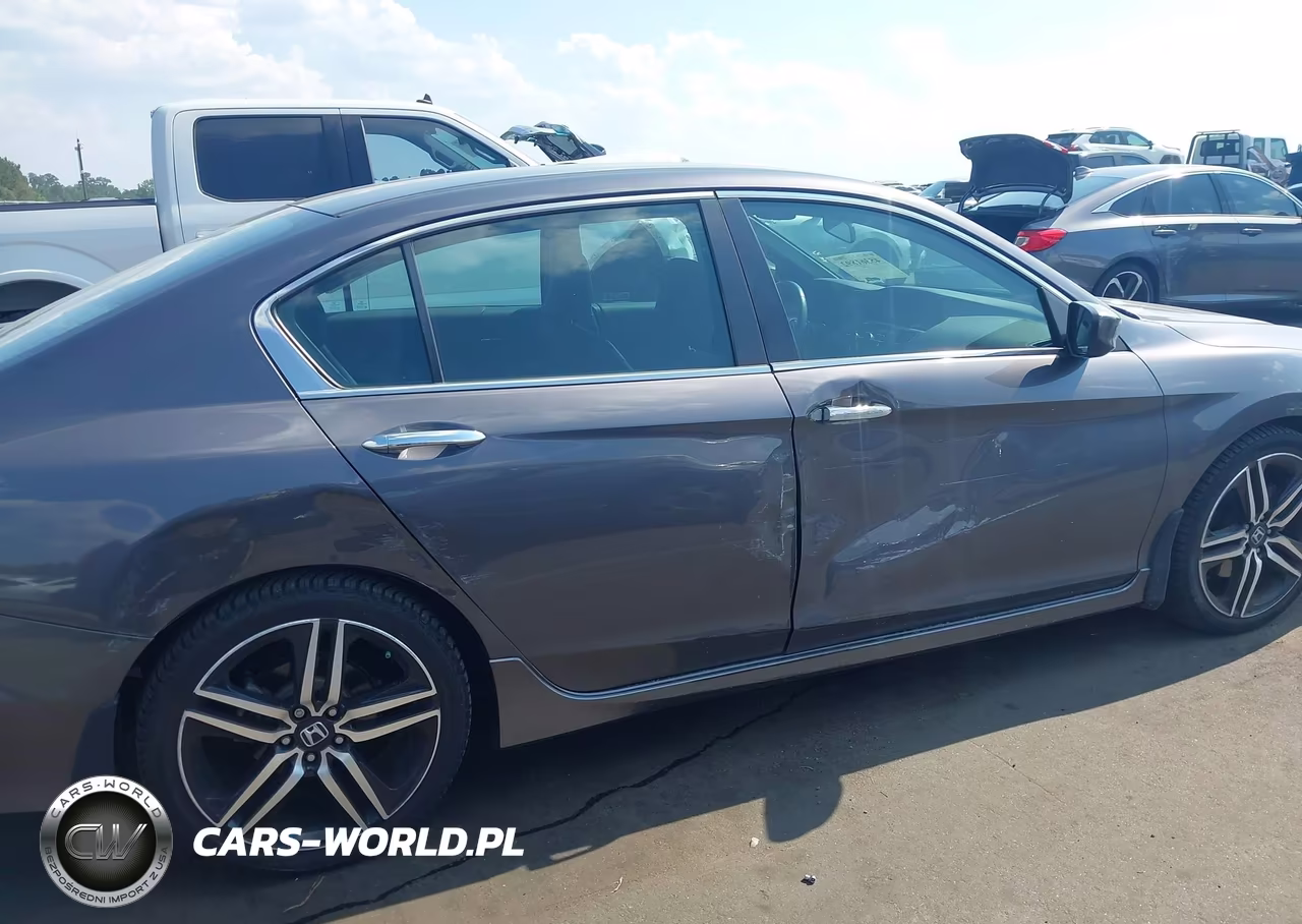 2017 Honda Accord Sport VIN:1HGCR2F58HA030811 - 6
