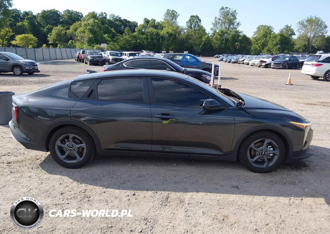 2025 Kia K4 Lxs VIN:3KPFT4DE8SE221144 - 13