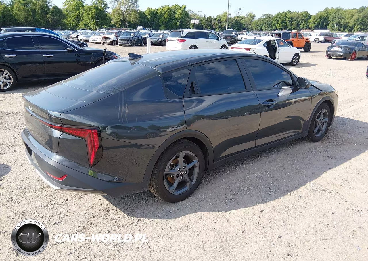 2025 Kia K4 Lxs VIN:3KPFT4DE8SE221144 - 4