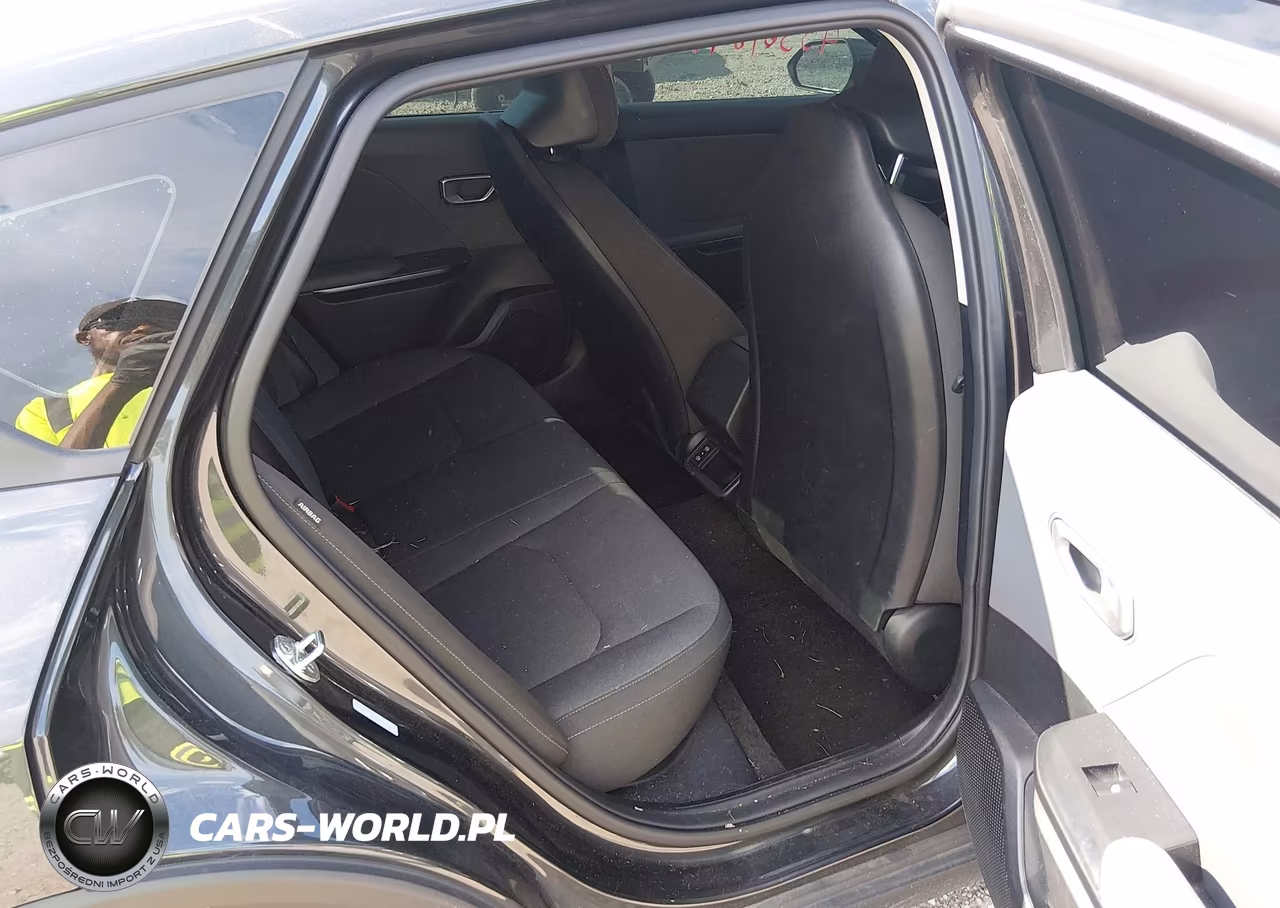 2025 Kia K4 Lxs VIN:3KPFT4DE8SE221144 - 8