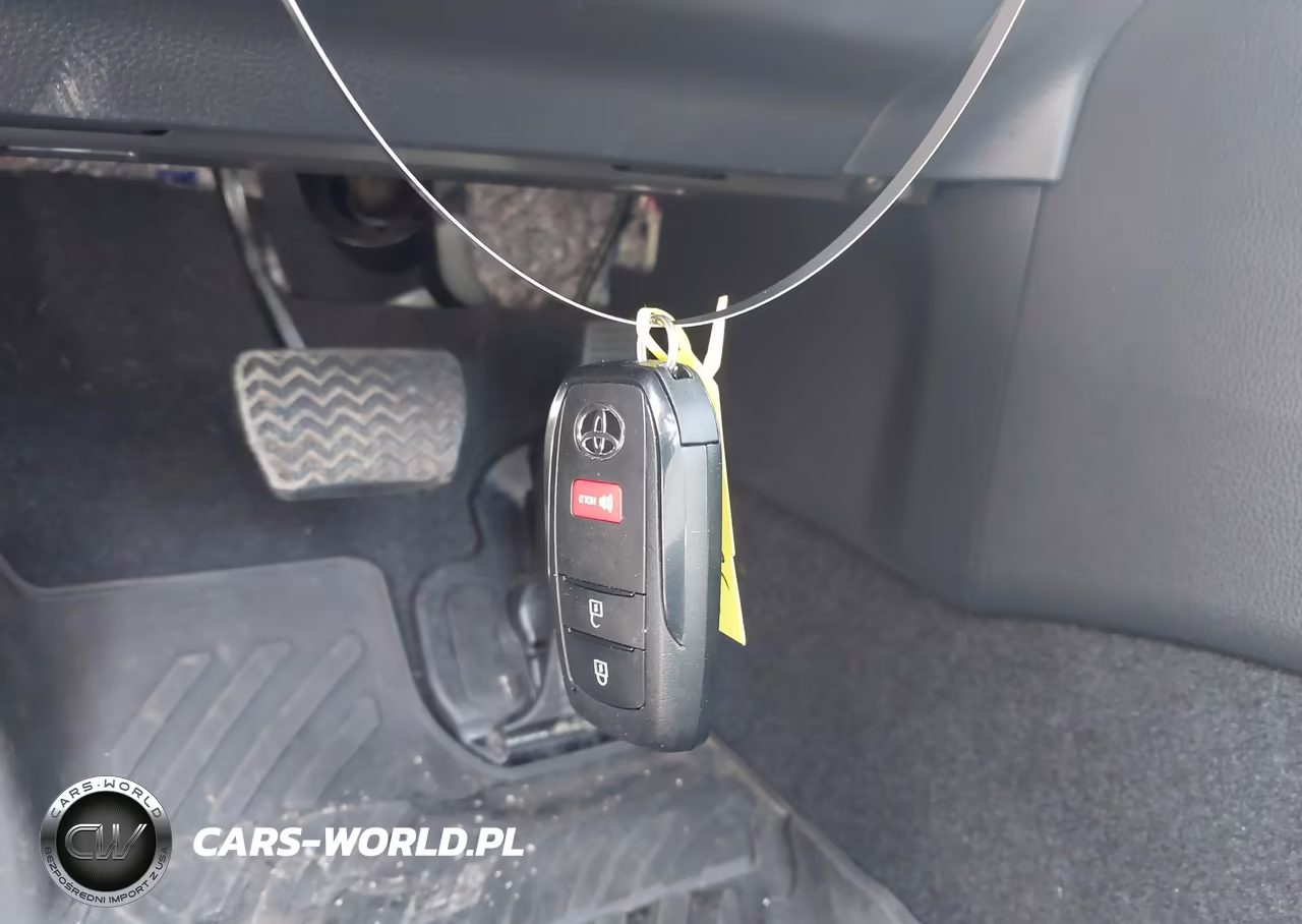 2024 Toyota Prius Xle Awd-E VIN:JTDADABU8R3015761 - 11