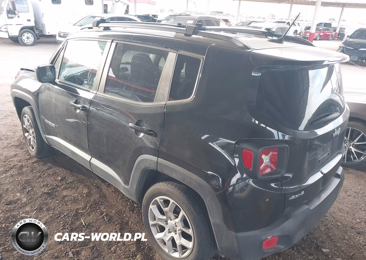 2017 Jeep Renegade Latitude 4X4 VIN:ZACCJBBB5HPG39811 - 3