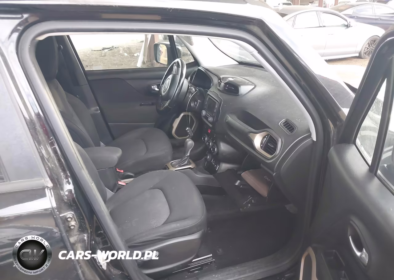 2017 Jeep Renegade Latitude 4X4 VIN:ZACCJBBB5HPG39811 - 5