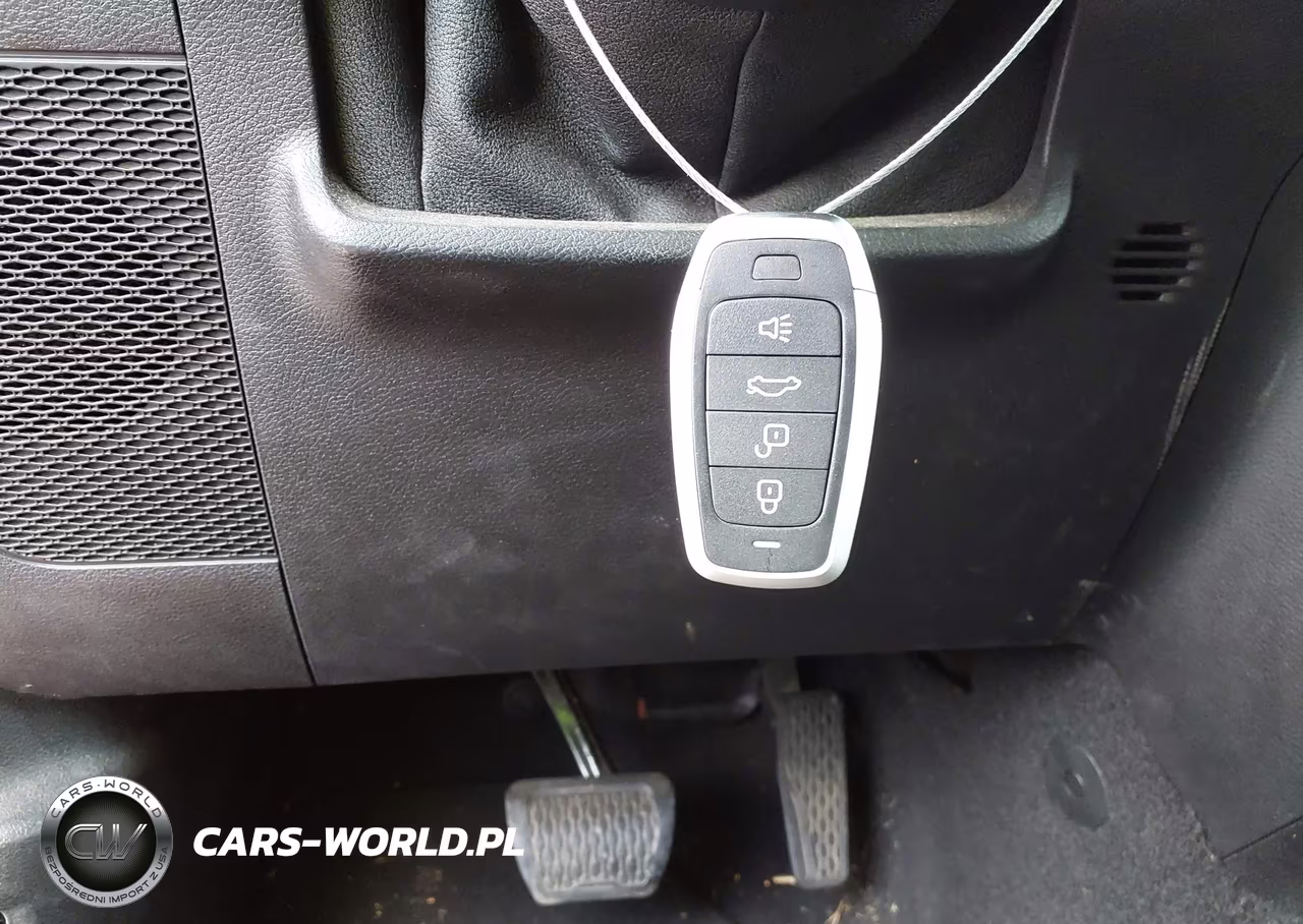2018 Jeep Wrangler Unlimited Sport 4X4 VIN:1C4HJXDG6JW140245 - 11