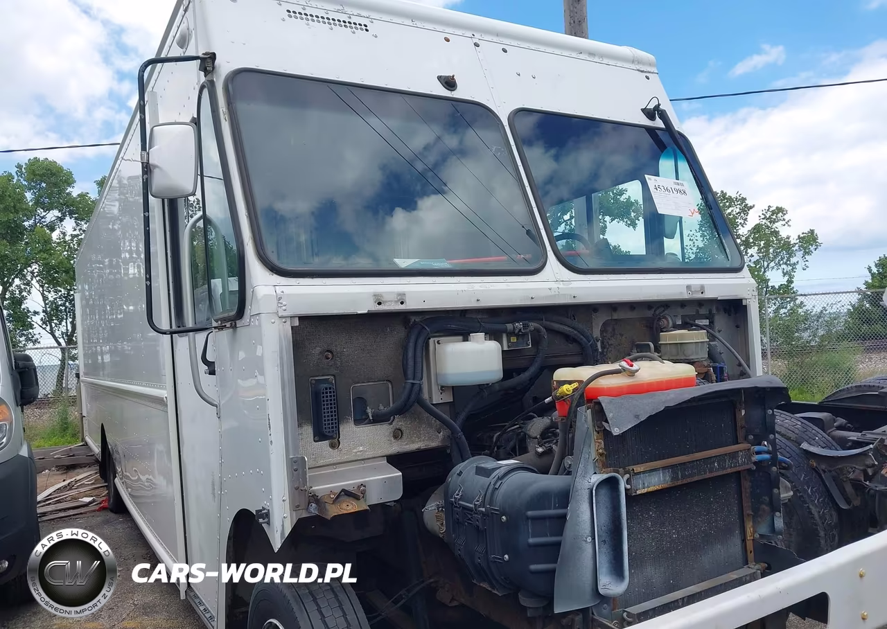 2013 Freightliner Chassis M Line Walk-In Van