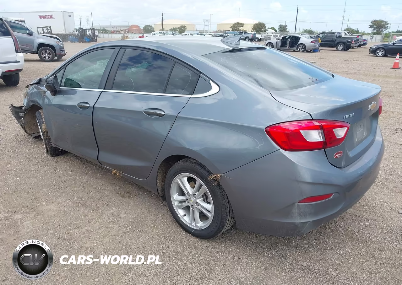 2018 Chevrolet Cruze Lt Auto VIN:1G1BE5SM2J7247089 - 3