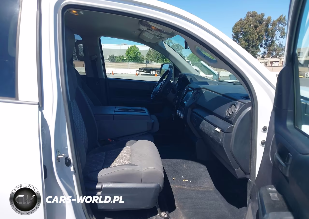 2020 Toyota Tundra Sr VIN:5TFTY5F1XLX011053 - 5