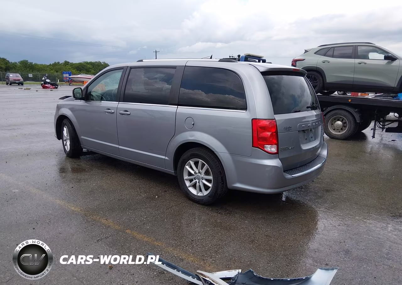 2018 Dodge Grand Caravan Sxt VIN:2C4RDGCG7JR238805 - 3