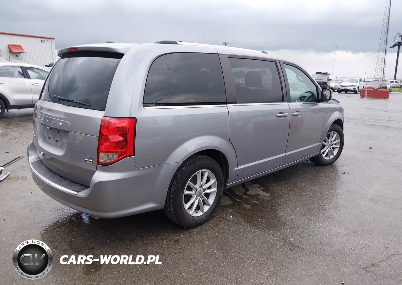 2018 Dodge Grand Caravan Sxt VIN:2C4RDGCG7JR238805 - 4