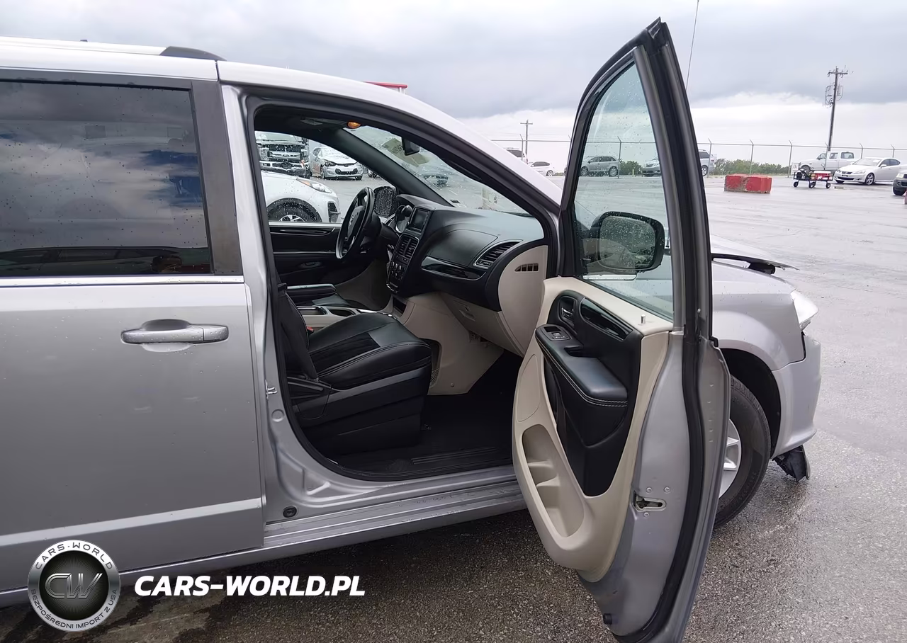 2018 Dodge Grand Caravan Sxt VIN:2C4RDGCG7JR238805 - 5