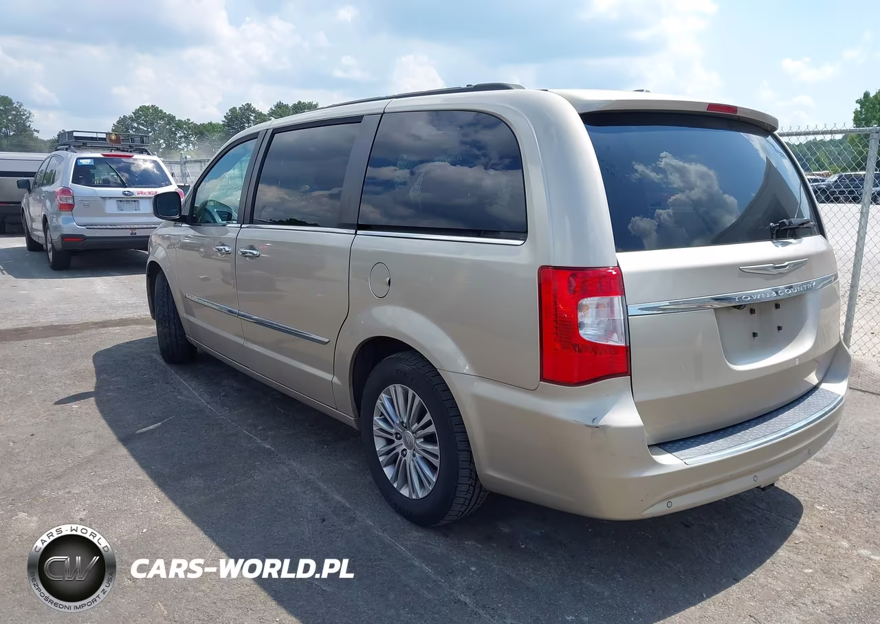 2013 Chrysler Town & Country Touring-L VIN:2C4RC1CG1DR663215 - 3