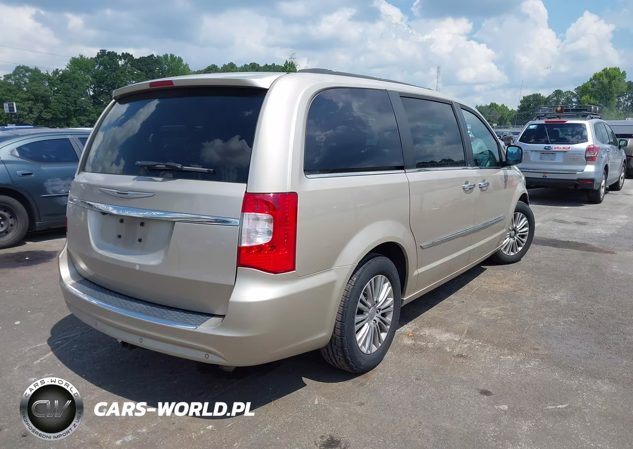 2013 Chrysler Town & Country Touring-L VIN:2C4RC1CG1DR663215 - 4