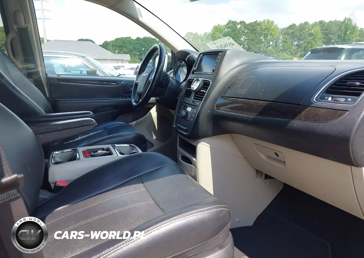 2013 Chrysler Town & Country Touring-L VIN:2C4RC1CG1DR663215 - 5