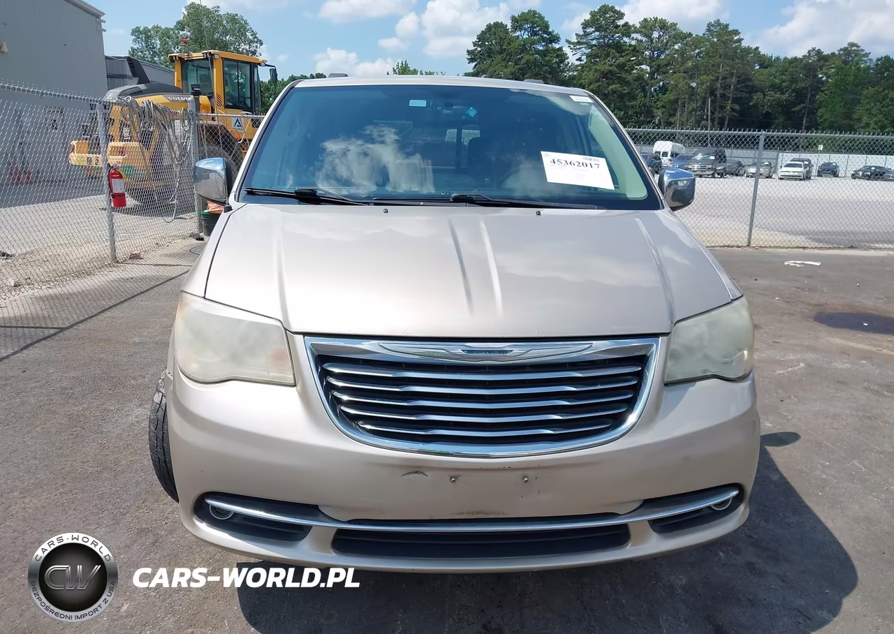 2013 Chrysler Town & Country Touring-L VIN:2C4RC1CG1DR663215 - 6