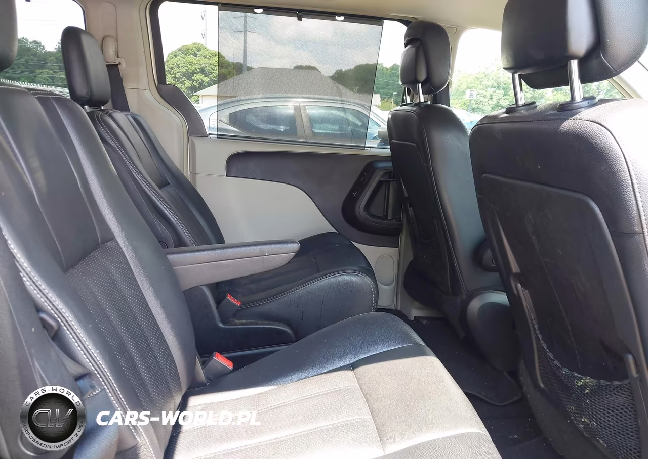 2013 Chrysler Town & Country Touring-L VIN:2C4RC1CG1DR663215 - 8