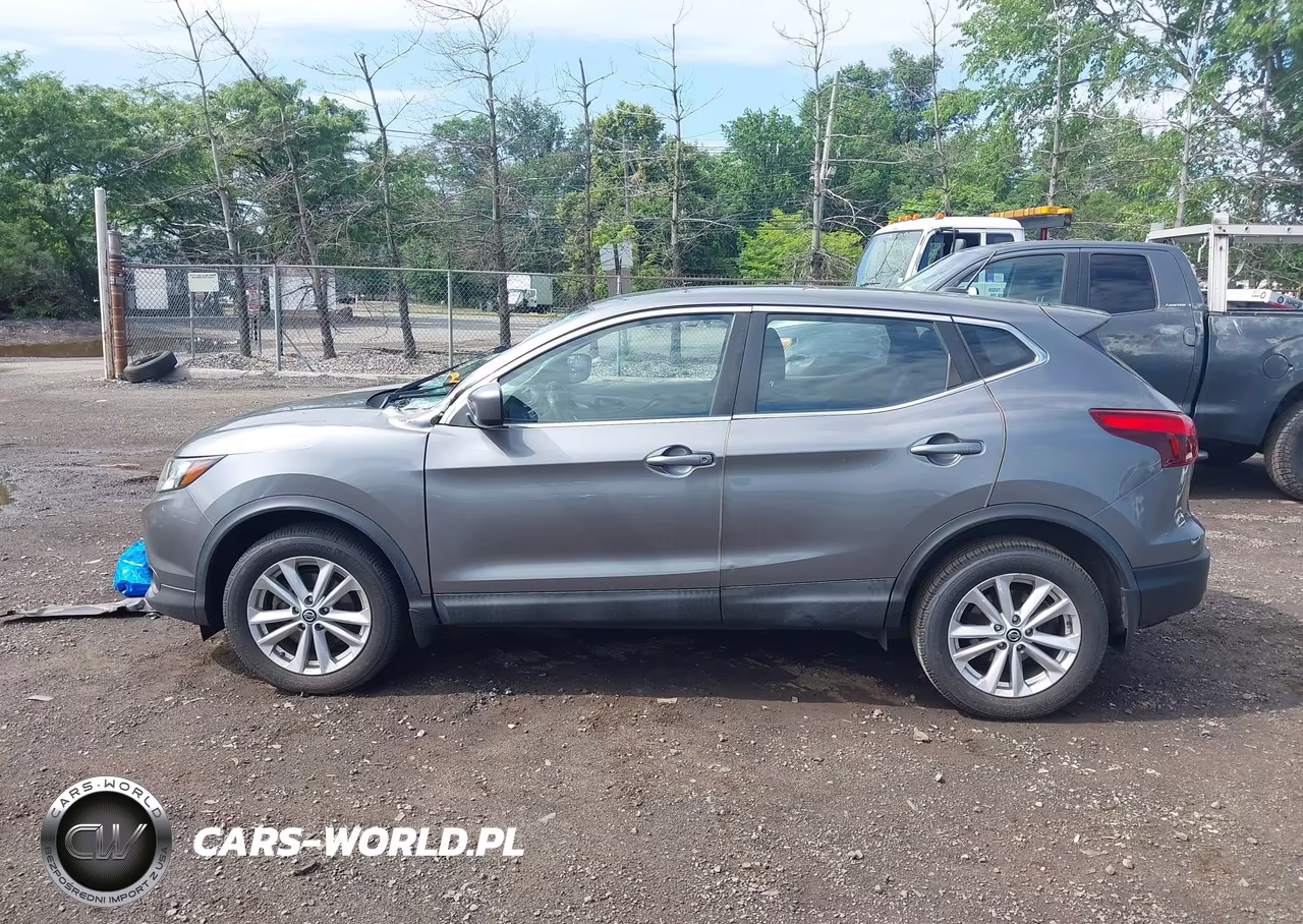 2019 Nissan Rogue Sport S VIN:JN1BJ1CR3KW627316 - 14