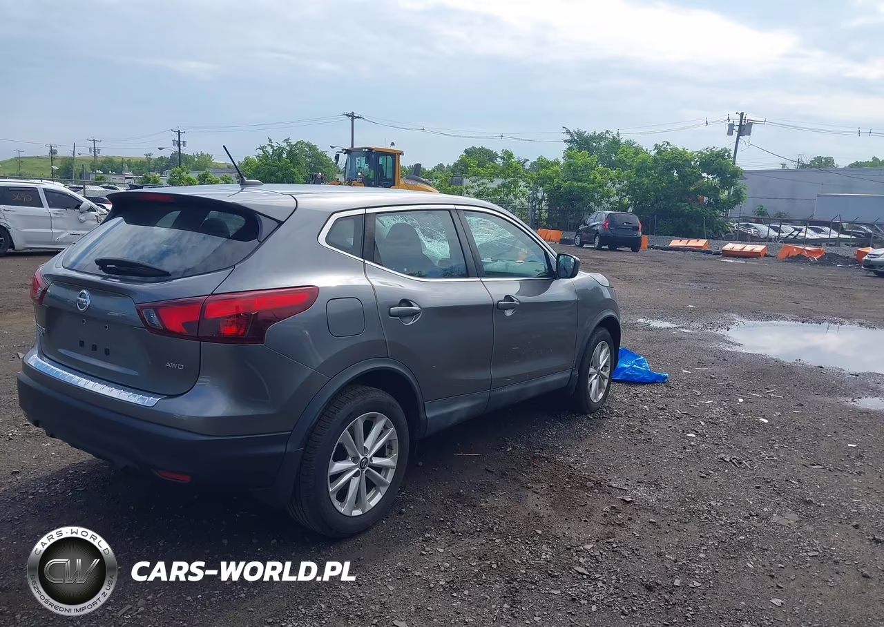 2019 Nissan Rogue Sport S VIN:JN1BJ1CR3KW627316 - 4
