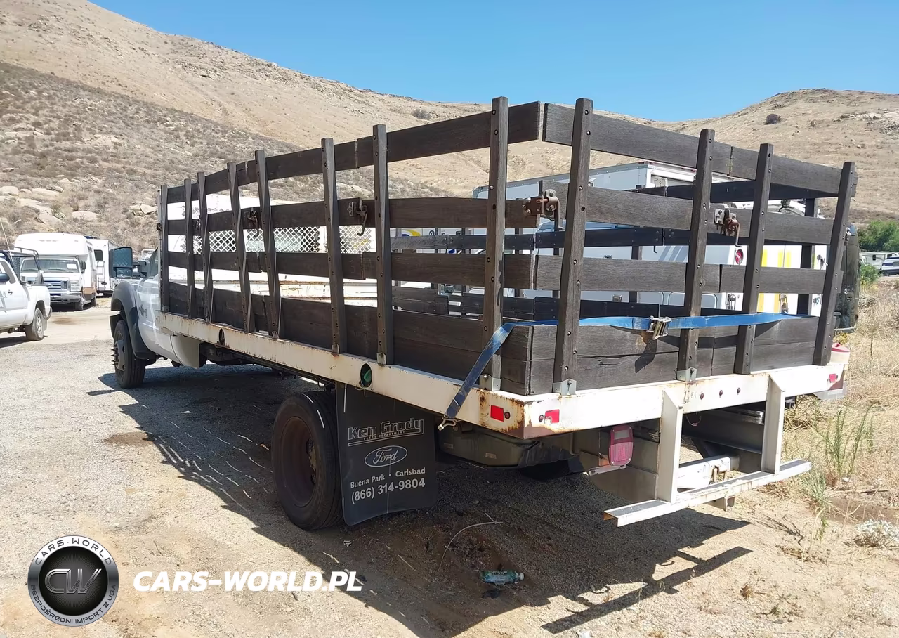 2015 Ford F-550 Chassis Xl VIN:1FDUF5GT2FED41825 - 3