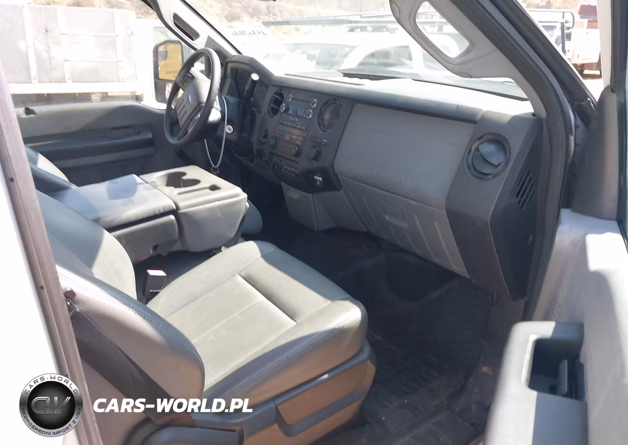 2015 Ford F-550 Chassis Xl VIN:1FDUF5GT2FED41825 - 5