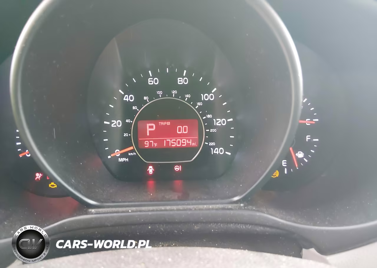 2015 Kia Soul + VIN:KNDJP3A55F7142887 - 7