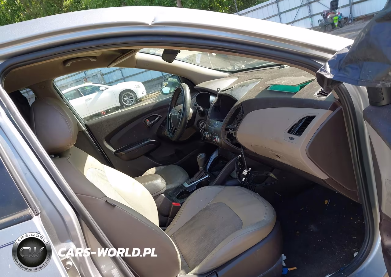 2015 Hyundai Tucson Gls VIN:KM8JT3AF1FU116868 - 5