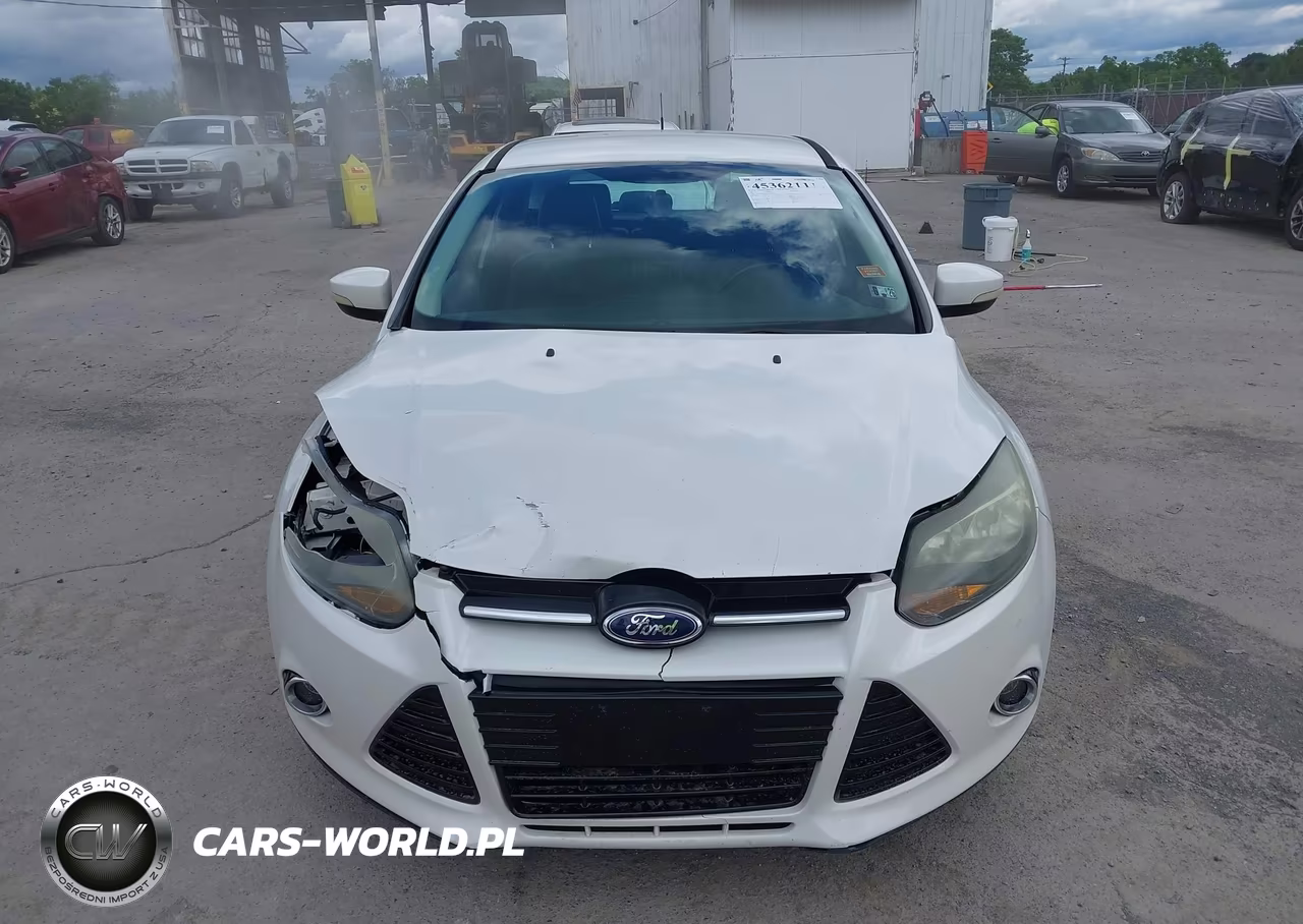 2014 Ford Focus Titanium VIN:1FADP3N28EL462939 - 12