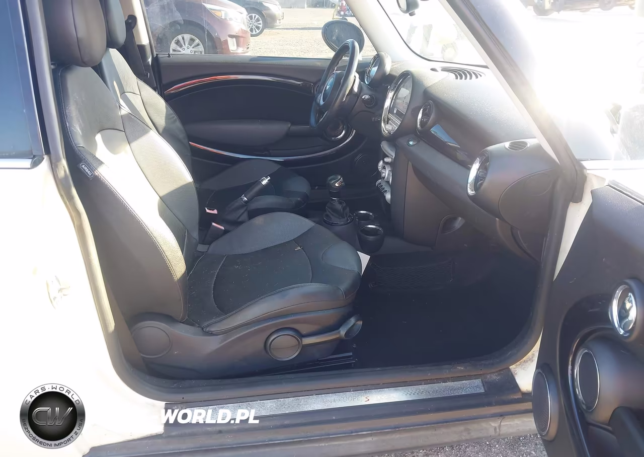 2010 Mini Cooper S VIN:WMWMF7C59ATZ70250 - 5
